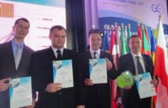 909c2d96dcd1654c7f94597f376578e76f9