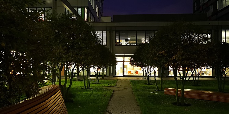 Zdjęcie wykonane nocą przy pomocy Huawei Mate 10 Pro