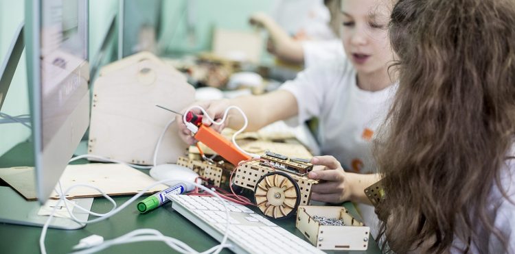 Zdjęcie ilustracyjne program #SuperKoderzy Fundacja Orange