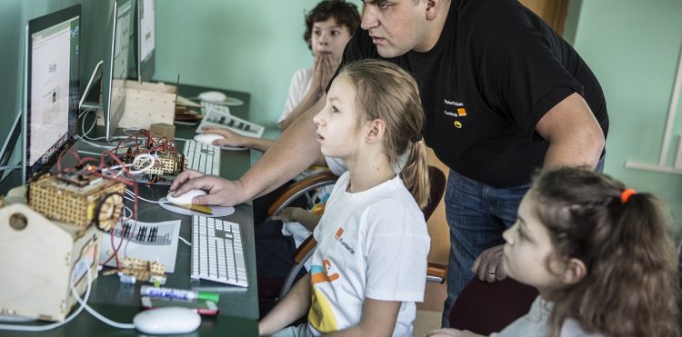 Zdjęcie ilustracyjne program #SuperKoderzy Fundacja Orange