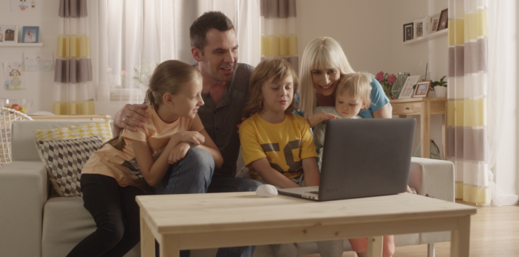 Bezpiecznie Tu i Tam - projekt Fundacji Orange