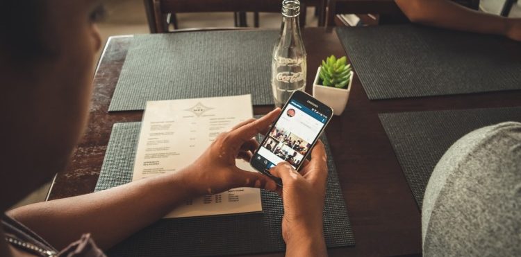 A hacker za plecami stoi…