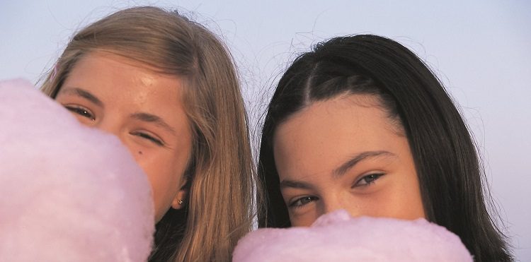 Podłączamy tysiące szkół do światłowodu – pierwsza setka za nami!