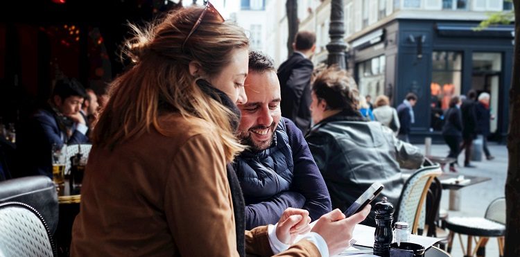 Tajemnicze telefony z Kuby (i nie tylko). O co chodzi?
