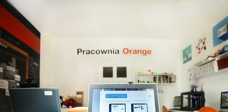 Sto Pracowni Orange na stulecie niepodległości