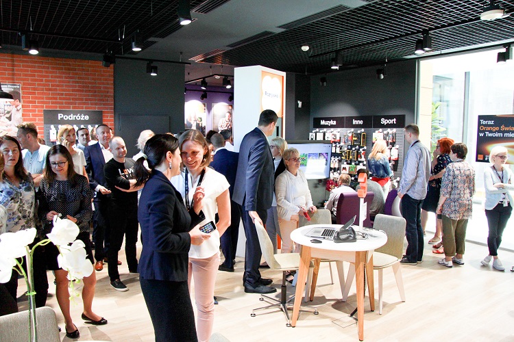 Smart Store Orange w Miasteczku Orange 