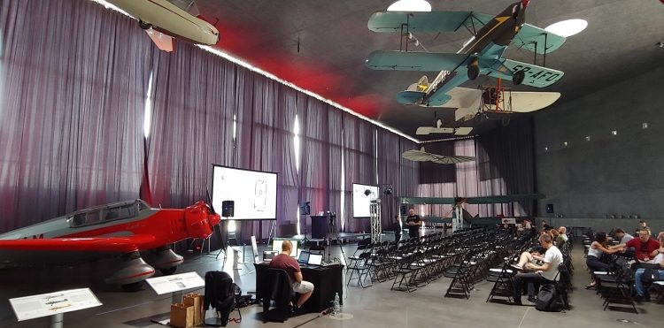 Confidence: 1100 cyberbezpieczniaków wśród samolotów