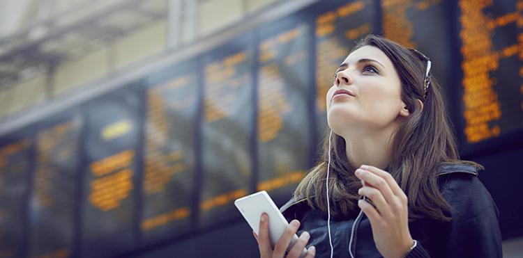 Orange wprowadza ubezpieczenie turystyczne i porównywarkę ofert dla swoich klientów