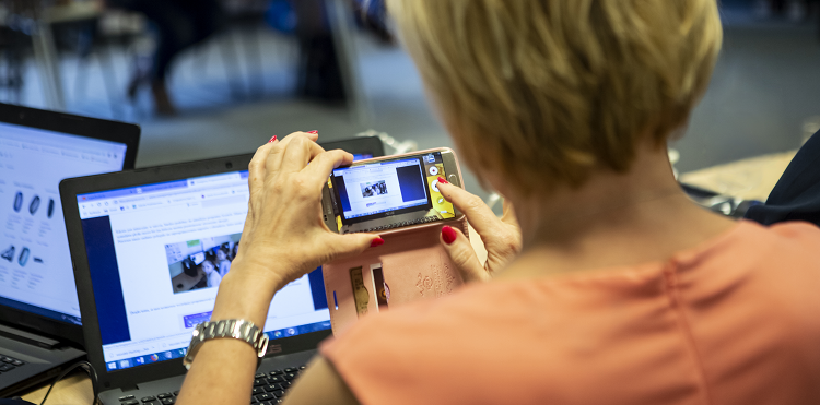 Nowoczesna szkoła z projektem Lekcja:Enter. Rusza nabór instytucji, które będą odpowiedzialne za szkolenia nauczycieli z wykorzystania cyfrowych narzędzi w edukacji.