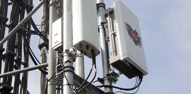 Orange Polska i Ericsson uruchomili w Warszawie testową sieć 5G. Pozwala ściągać dane z szybkością blisko 900 Mb/s