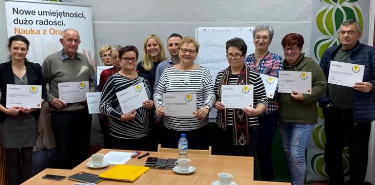 Seniorzy do smartfonów!