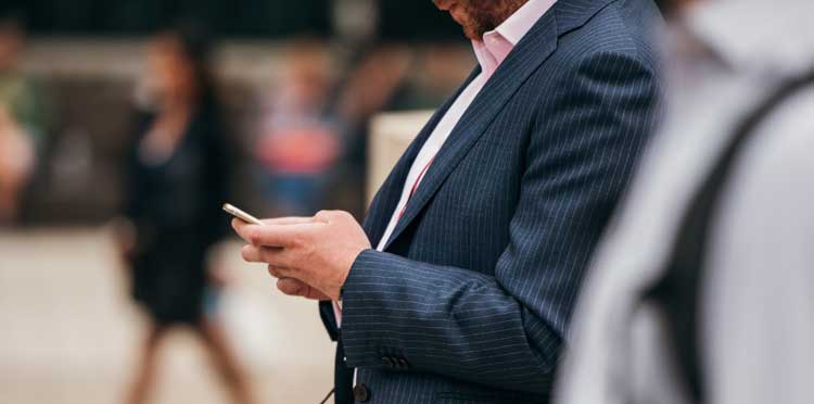 Więcej gigabajtów i niższe opłaty za internet w roamingu   