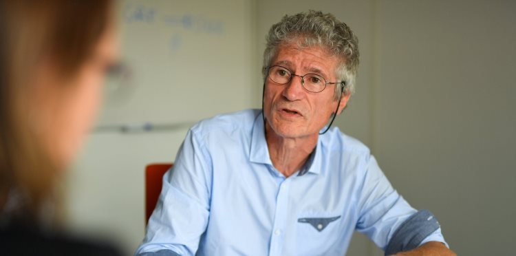 Wydłużamy seniorom czas na opłacenie rachunków, zachęcamy do zdalnego kontaktu