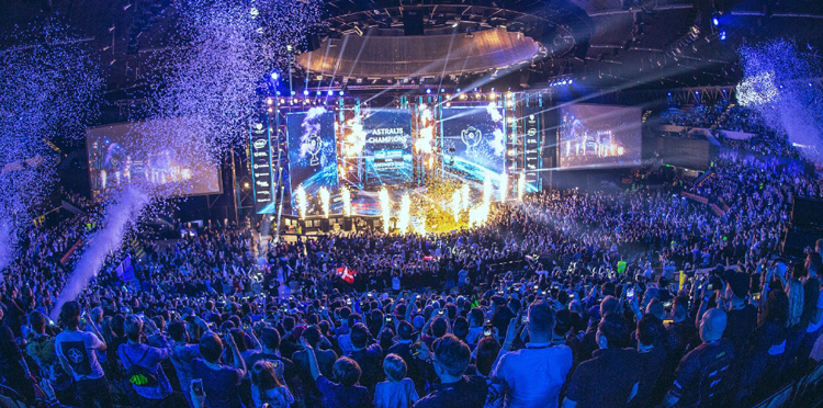 Pieniądze, sława i gry komputerowe, czyli jak rozwija się e-sport   