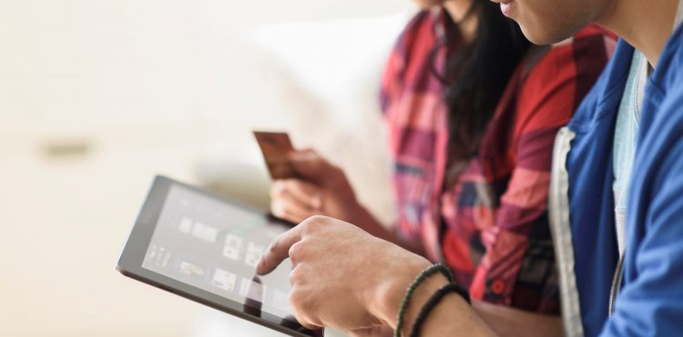 Opłacaj faktury elektronicznie i wygrywaj nagrody – konkurs z kartą Visa