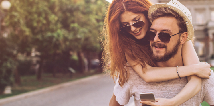 Wakacyjne superduety w Orange – zestawy Samsung i Xiaomi w niższych cenach