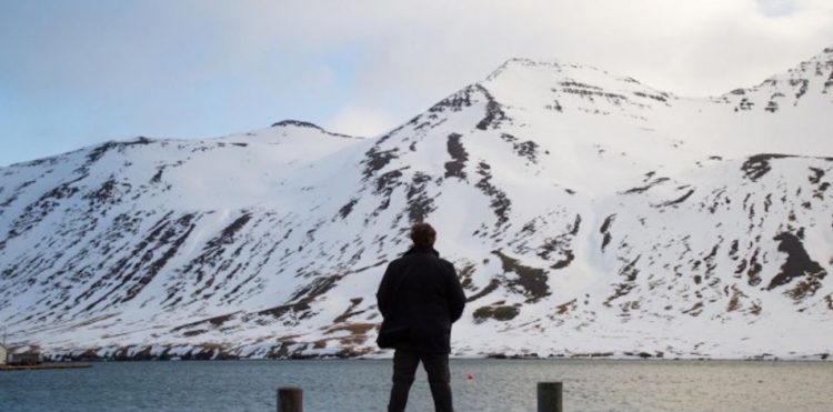 Co obejrzeć w weekend? Najlepsze zimowe seriale pełne śniegu!
