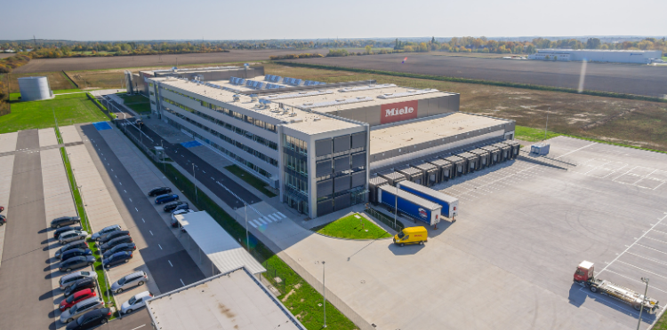 Orange zbuduje sieć kampusową 5G w fabryce Miele