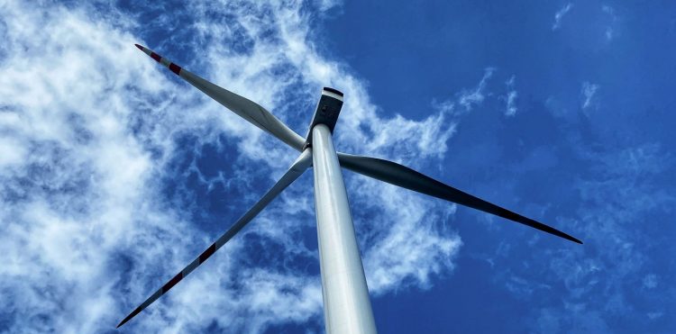 „Zielono mi” – farmy wiatrowe na potrzeby Orange