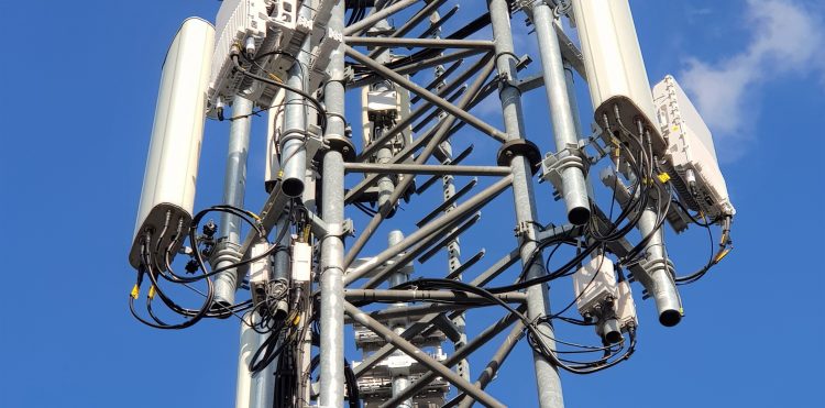 Szybszy internet dzięki refarmingowi 2100 MHz