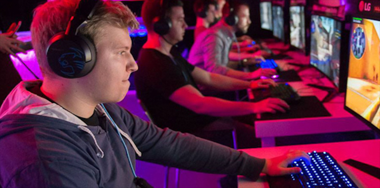 Jaki wybrać internet do streamingu gier?