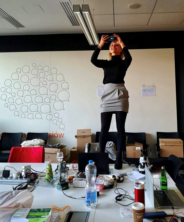 Ania-Grodecka-na-stole